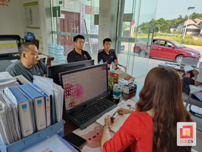 富順縣創(chuàng)新服務模式 院壩里的“一站式”服務，助力農(nóng)民工就業(yè)創(chuàng)業(yè)與企業(yè)咨詢同步提升